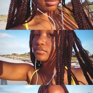 Meet your Posher, Layla